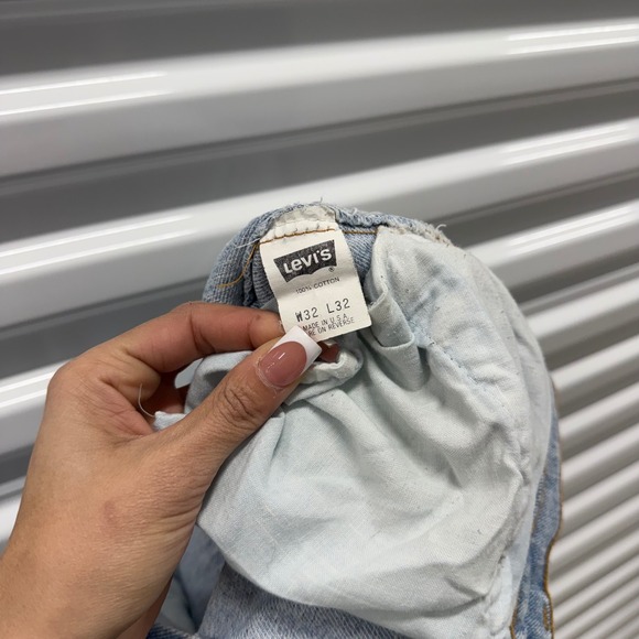 Levi's 550 Relaxed Fit Jeans Light Wash Denim Mens Size 32x32 - Picture 5 of 6